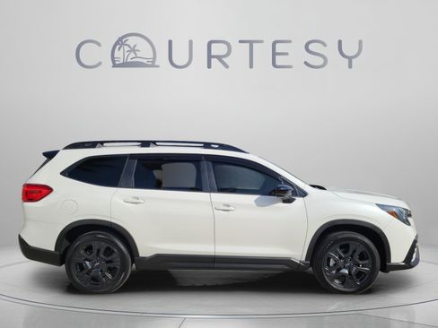 Used 2025 Subaru Ascent Onyx Edition AWD/4WD image 5