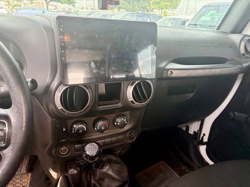 Used 2016 Jeep Wrangler Unlimited Sport AWD/4WD image 13