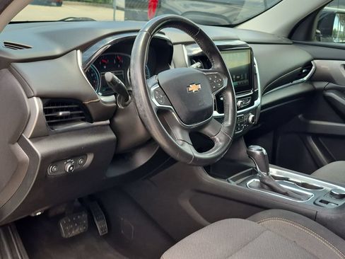 Used 2019 Chevrolet Traverse LT FWD image 9