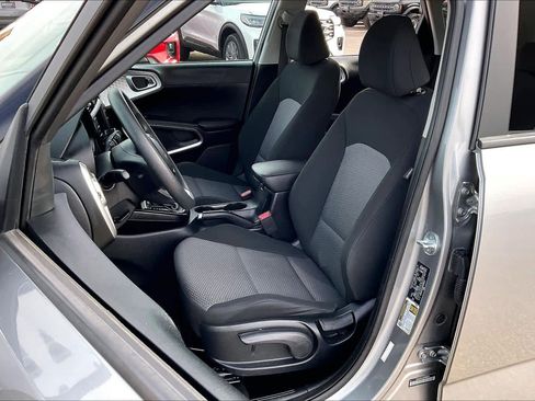 Used 2024 Kia Soul LX w/ Option Group 015 image 7