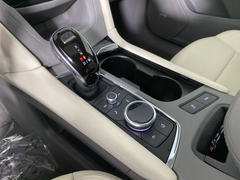 Certified 2021 Cadillac XT6 Premium Luxury w/ LPO, Floor Liner Package image 7