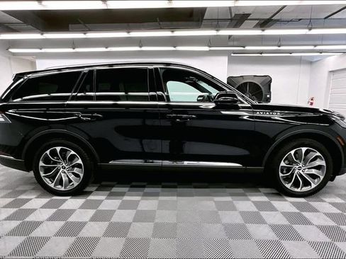 Used 2025 Lincoln Aviator Reserve w/ Illumination Package AWD/4WD image 16