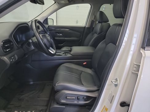 Used 2025 Honda Pilot Elite image 12