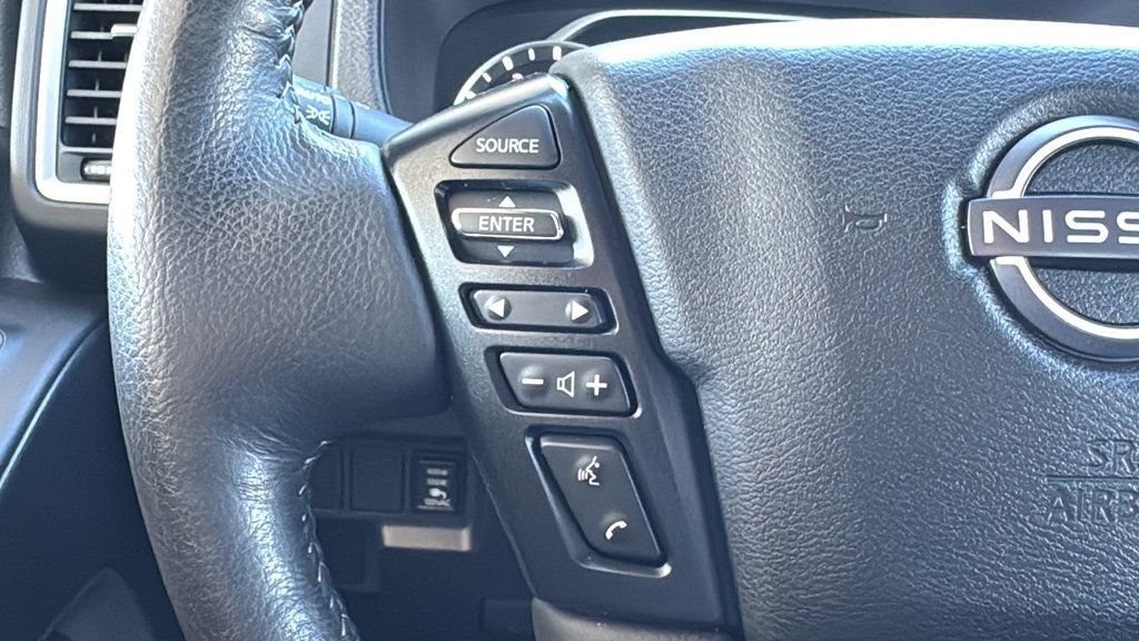 Used 2024 Nissan Frontier SV w/ SV Convenience Package RWD image 12