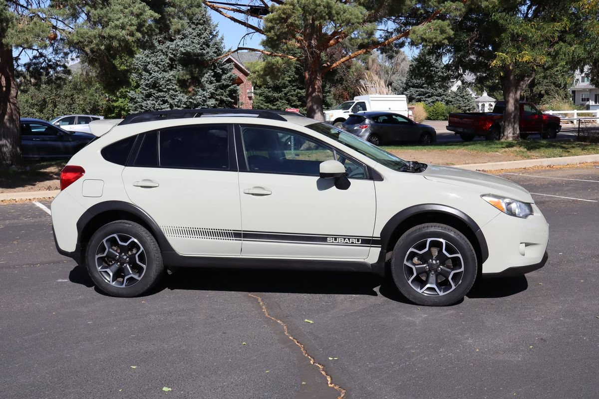 Used 2015 Subaru Crosstrek 2.0i Premium AWD/4WD image 3
