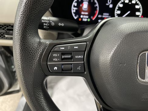 Used 2024 Honda HR-V LX image 17