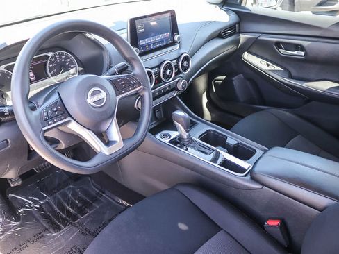 Used 2024 Nissan Sentra SV FWD image 17