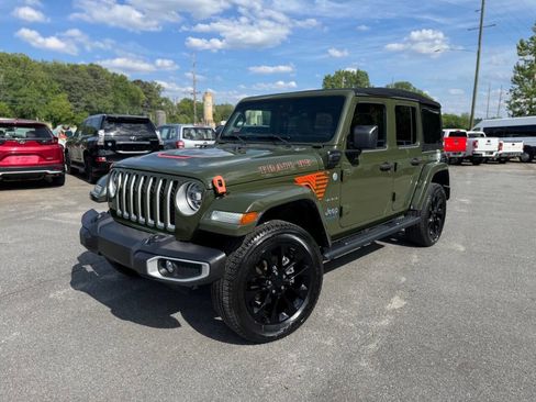 Used 2021 Jeep Wrangler Unlimited Sahara w/ Cold Weather Group AWD/4WD image 2