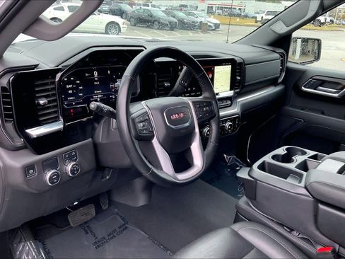 Used 2025 GMC Sierra 1500 SLT image 16