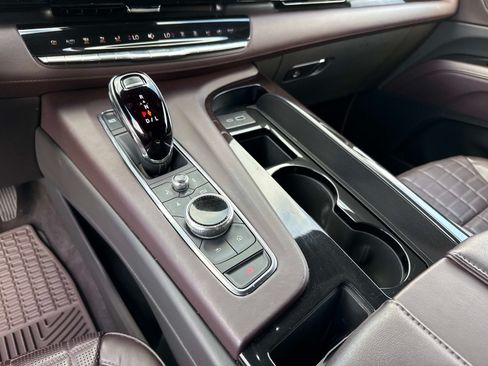 Used 2023 Cadillac Escalade Premium Luxury Platinum w/ LPO, Floor Liner Package AWD/4WD image 27