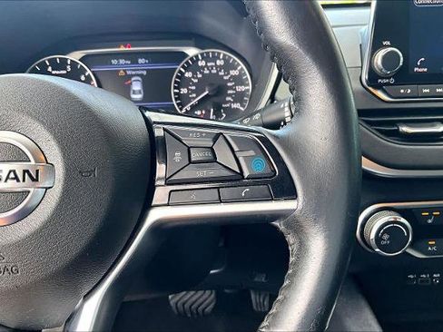 Certified 2022 Nissan Altima 2.5 SV w/ SV Premium Package FWD image 25