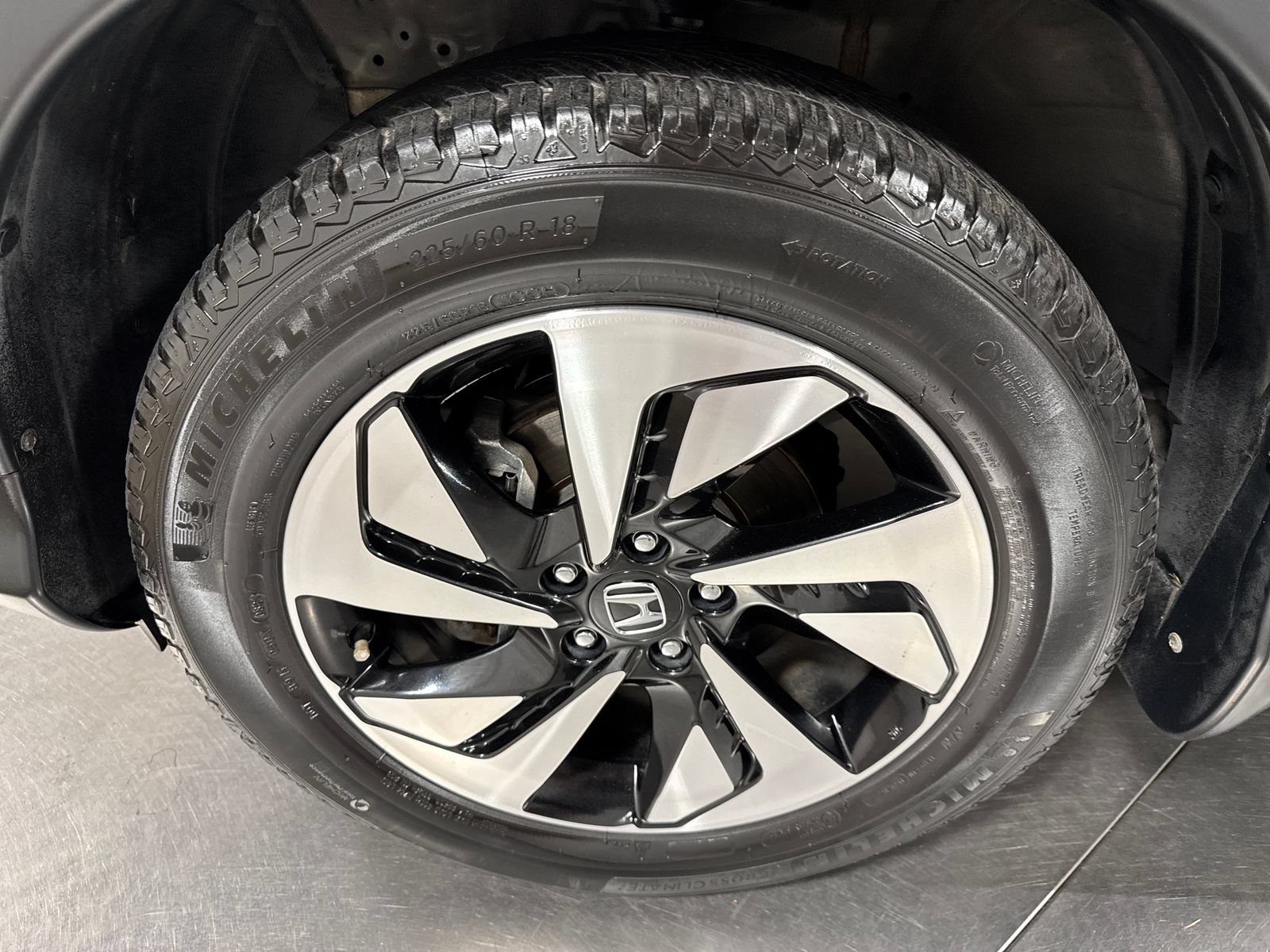 Used 2016 Honda CR-V Touring image 2