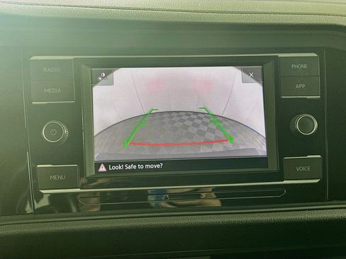 Used 2024 Volkswagen Jetta SE FWD image 22