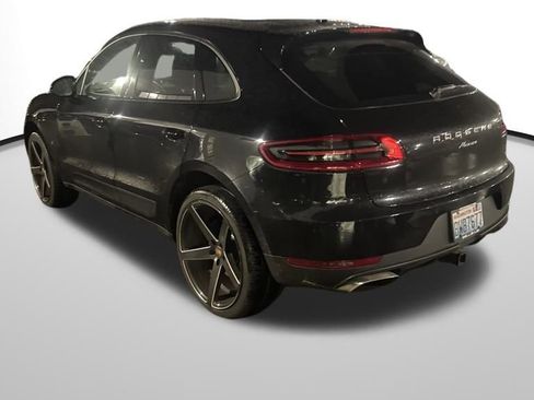 Used 2018 Porsche Macan image 9