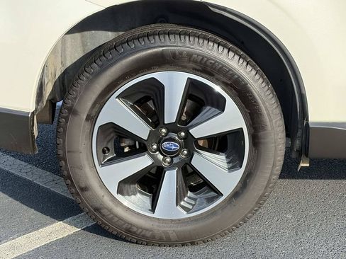 Used 2017 Subaru Forester 2.5i Limited w/ Popular Package #1 AWD/4WD image 9