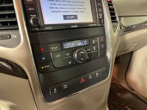 Used 2013 Jeep Grand Cherokee Altitude AWD/4WD image 7