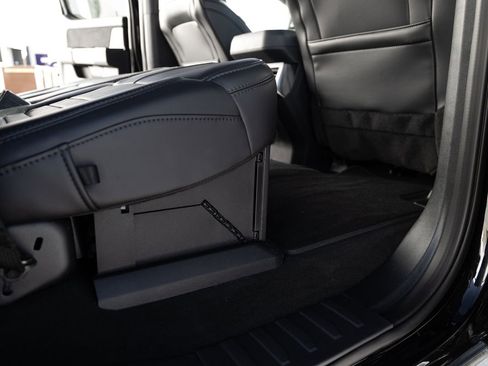 Used 2025 Ford F350 Platinum image 32