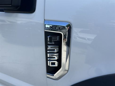 Used 2017 Ford F550 4x4 SuperCab Super Duty w/ XLT Value Package image 36