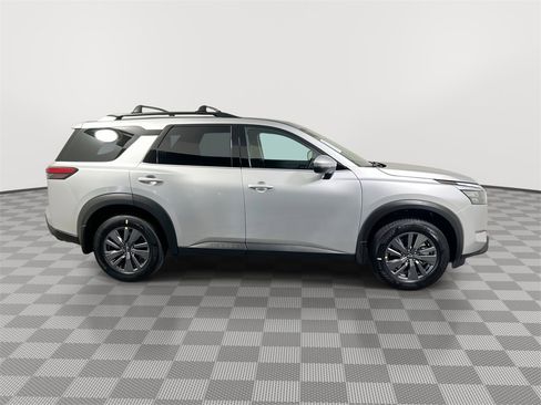 New 2025 Nissan Pathfinder SV image 9