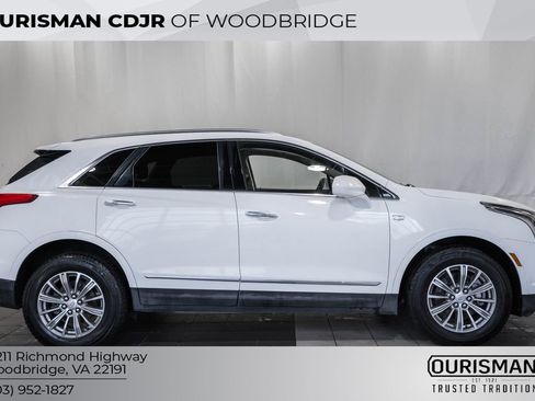 Used 2017 Cadillac XT5 Luxury image 3