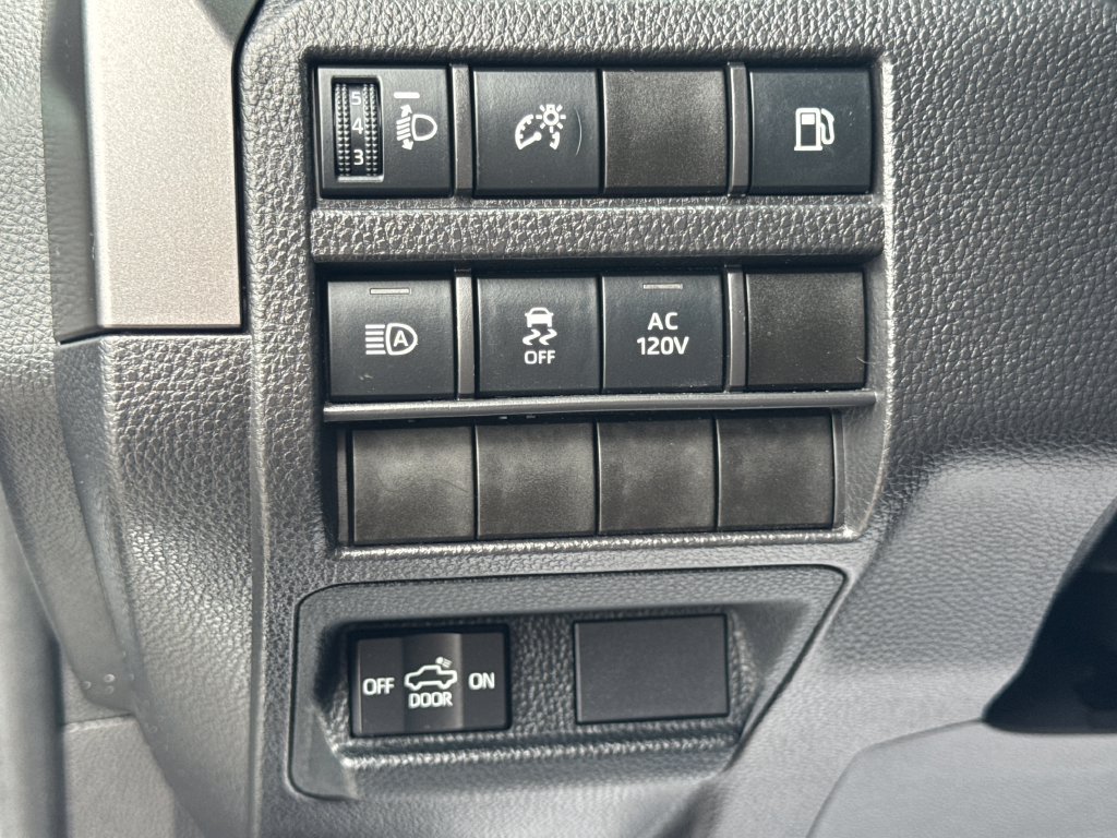 Used 2025 Toyota Tacoma TRD Off-Road AWD/4WD image 34