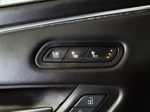 Used 2021 Cadillac Escalade Sport Platinum image 16