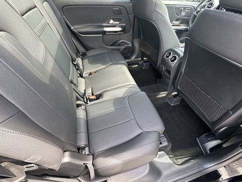 New 2026 Mercedes-Benz GLB 250 4MATIC image 18