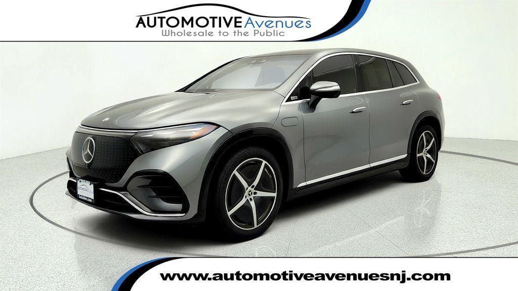 Used 2023 Mercedes-Benz EQS 580 4MATIC SUV image 1