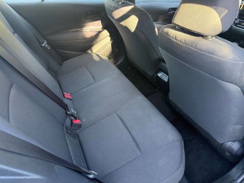 Used 2025 Toyota Corolla LE w/ Carpet Mat Package (TMS) FWD image 12