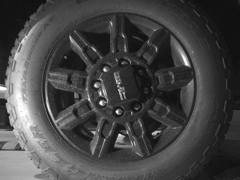 Used 2026 GMC Sierra 2500 AT4 w/ AT4 Premium Plus Package AWD/4WD image 12