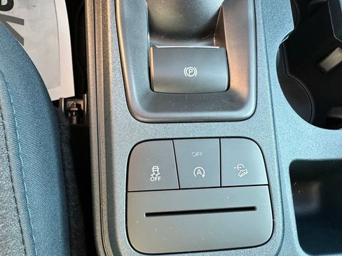 New 2025 Ford Maverick XLT w/ XLT Luxury Package image 12