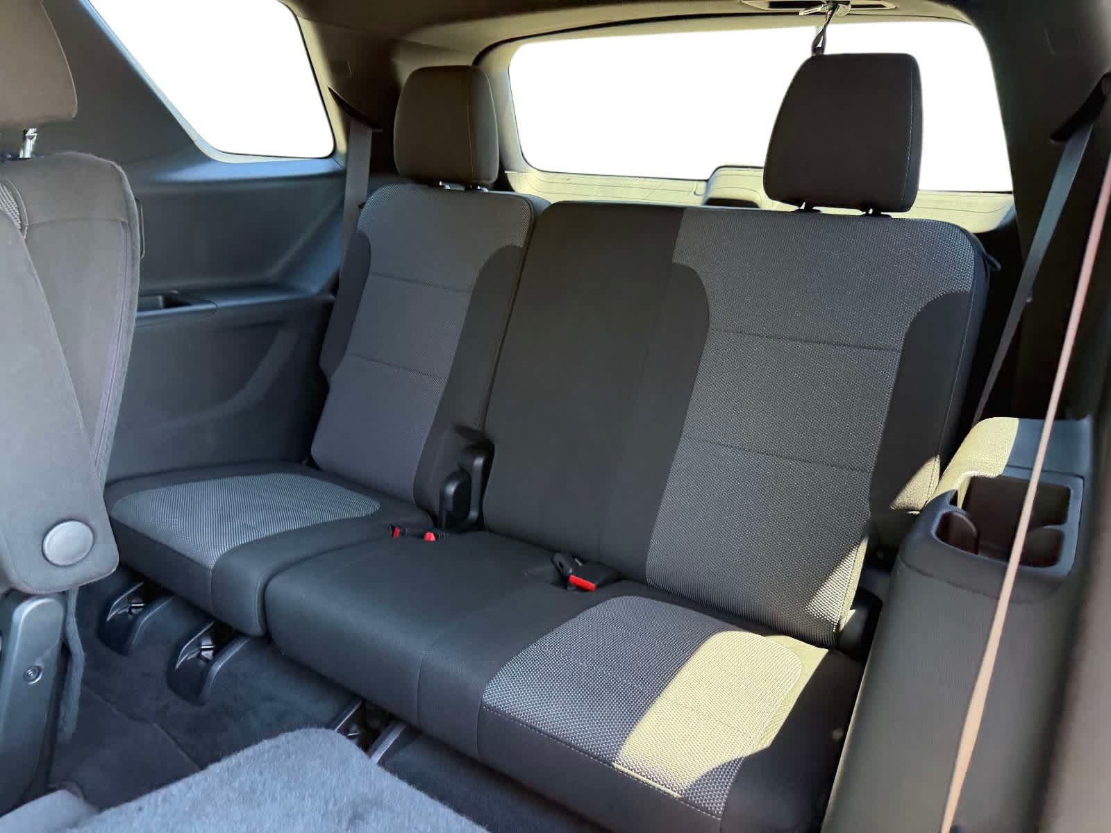 Used 2023 Chevrolet Traverse LT AWD/4WD image 16