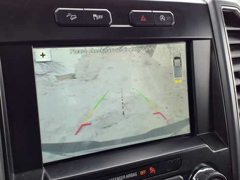 Used 2016 Ford F150 XLT w/ Equipment Group 302A Luxury image 9