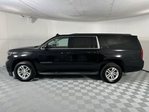 Used 2020 Chevrolet Suburban LT RWD image 5