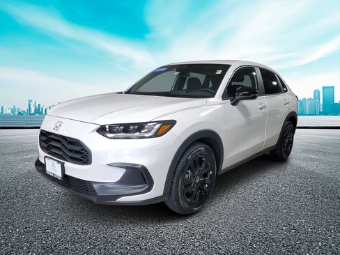 Certified 2026 Honda HR-V Sport image 2