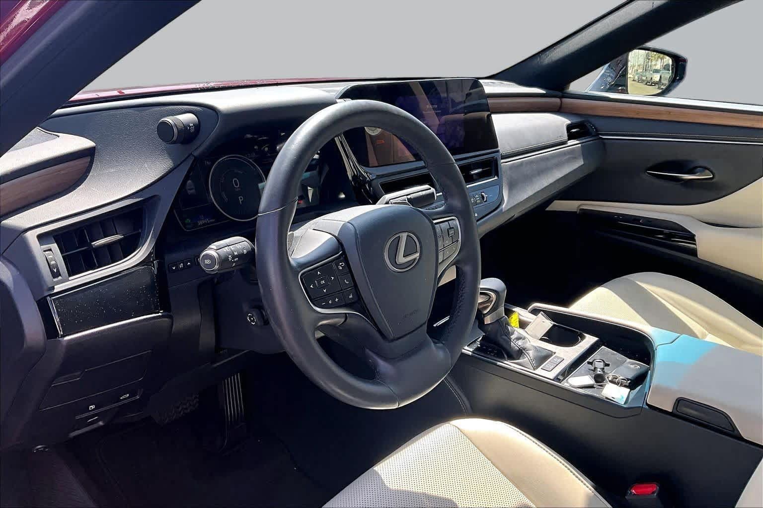 Used 2023 Lexus ES 300h w/ Premium Package FWD image 18