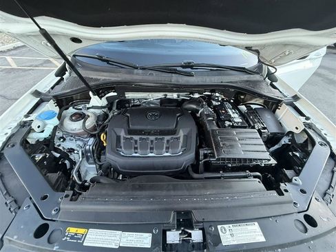 Used 2020 Volkswagen Tiguan SEL Premium R-Line AWD/4WD image 32