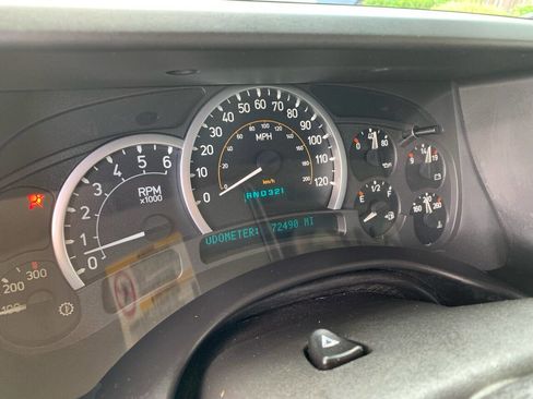 Used 2005 HUMMER H2 SUT w/ Preferred Equipment Group image 17