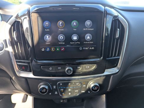 Used 2020 Chevrolet Traverse LT w/ LT Premium Package image 19