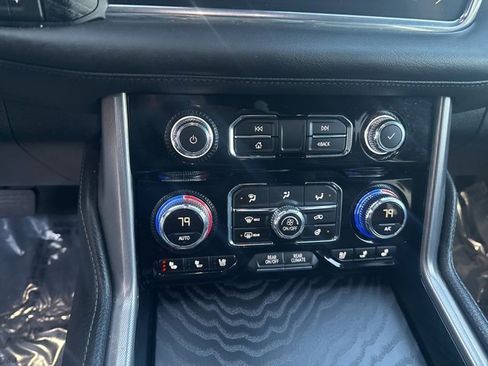 Used 2024 GMC Yukon XL Denali w/ Denali Reserve Package image 19