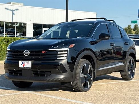 New 2026 Nissan Kicks SR image 3