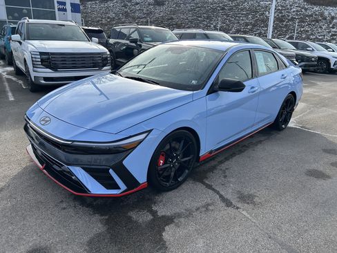 Used 2025 Hyundai Elantra N image 17