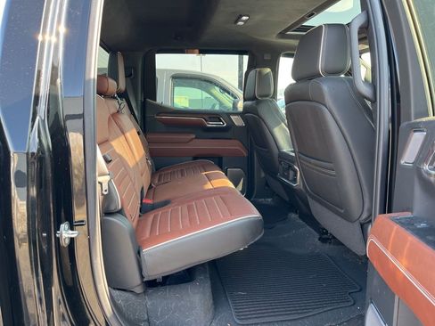 Used 2024 GMC Sierra 1500 Denali Ultimate image 3