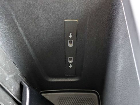 New 2026 Volkswagen Tiguan SE FWD image 29