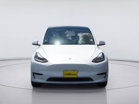 Used 2022 Tesla Model Y Performance AWD/4WD image 3