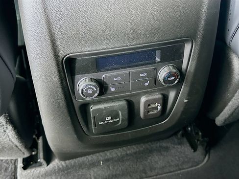 Used 2023 Buick Enclave Premium w/ Experience Buick Package FWD image 34