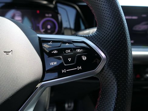 Used 2023 Volkswagen GTI 40th Anniversary Edition FWD image 17