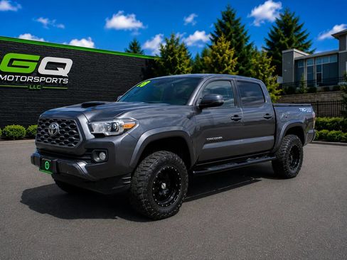 Used 2020 Toyota Tacoma TRD Sport AWD/4WD image 3