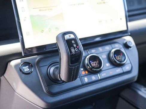 New 2026 Land Rover Defender 110 OCTA AWD/4WD image 22
