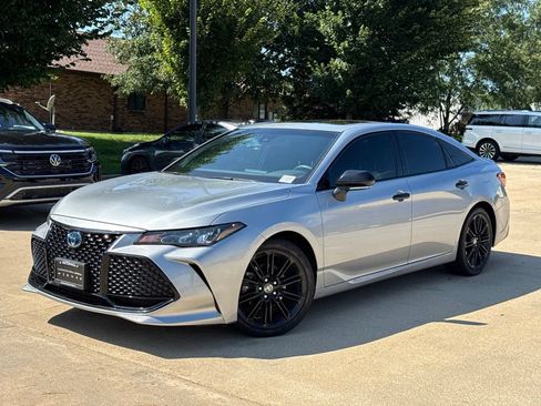 Used 2022 Toyota Avalon XSE FWD image 6